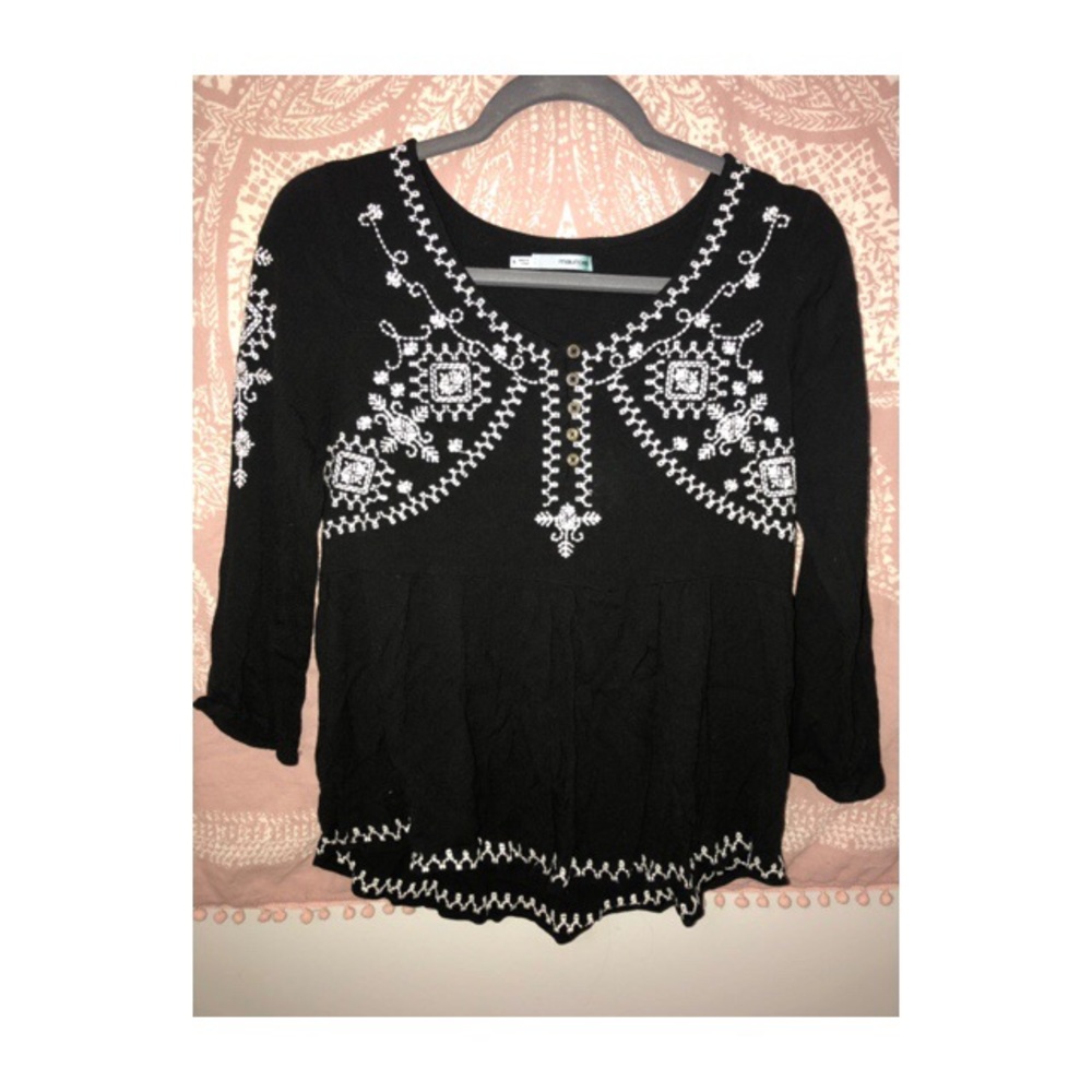 Maurice’s- Black aztec pattern blouse with sleeves